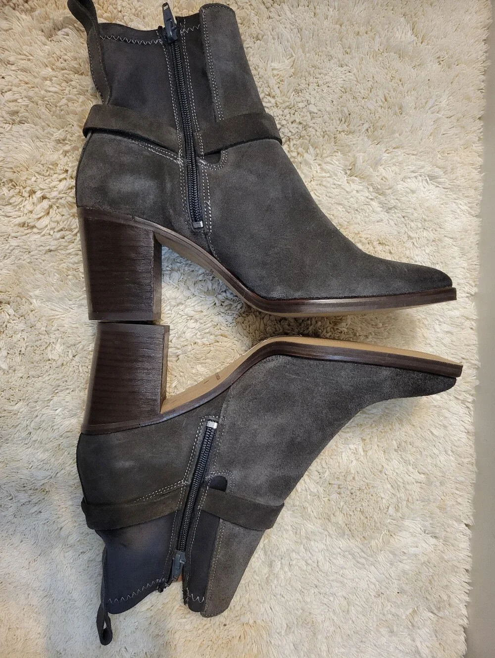 Andre Assous Royal Suede Boot In Charcol Size 8